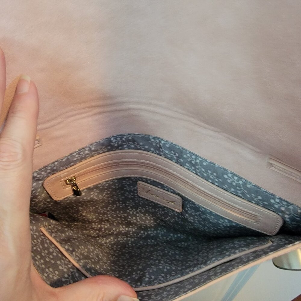 Moda Luxe Lola Pale Pink Turnlock Faux Leather Envelope Clutch/Crossbody Purse - Picture 8 of 16